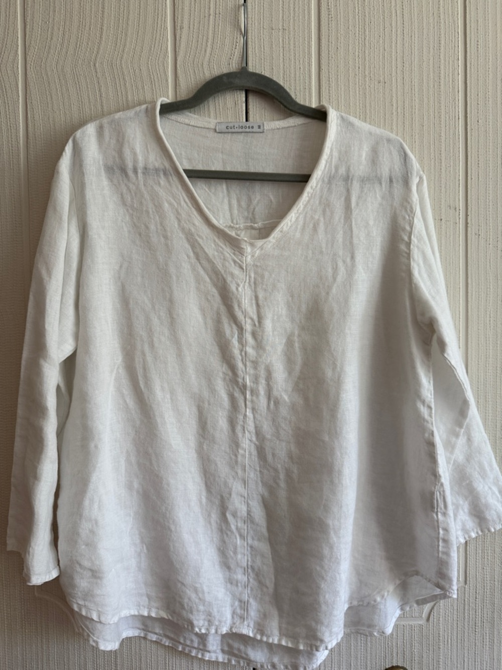 cut loose White V‑Neck Linen Tunic Top